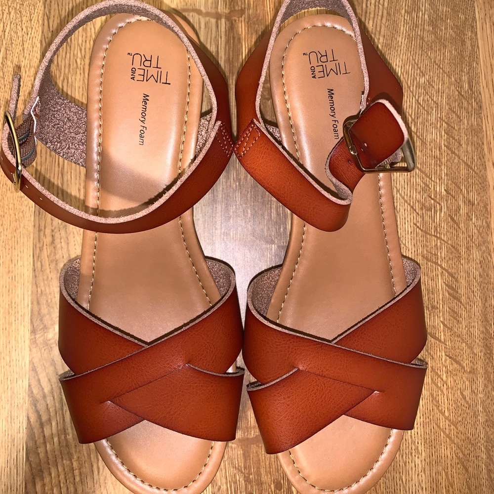 Women’s Wooden Heel Sandals